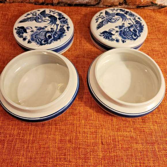 Two Gist-Brocades Delft Blue LIdded Trinket Bowls Hand-Painted 5.5" Floral Bird - Picture 5 of 12